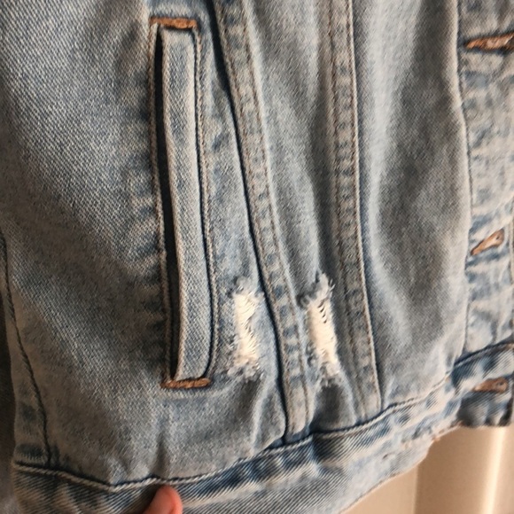 PAC SUN | Distressed light blue jean jacket - Picture 6 of 9